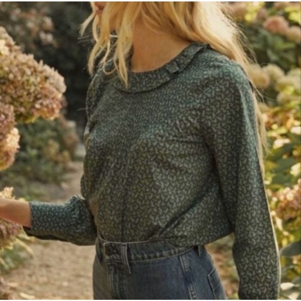 Dôen Plum Top in Evergreen Winter Ditsy Size L